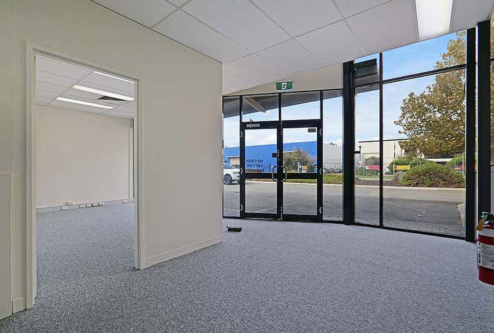 47 Catalano Circuit Canning Vale WA 6155 - Image 18