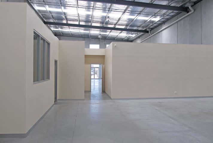 Unit 4, 29 Westwood Drive Ravenhall VIC 3023 - Image 7