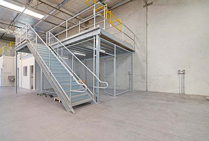 39 Tacoma Circuit Canning Vale WA 6155 - Image 8