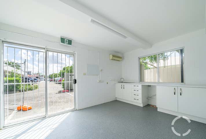 24 Stoneham Street Greenslopes QLD 4120 - Image 5