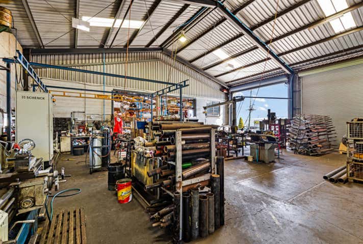 2/303 Taylor Street Wilsonton QLD 4350 - Image 2