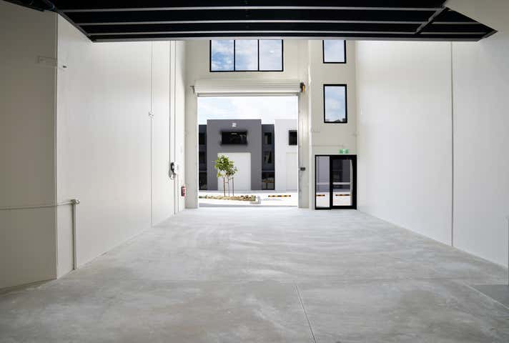 3 Flagstone Drive Burleigh Heads QLD 4220 - Image 2