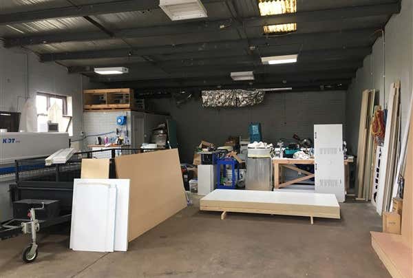 1/34 De Havilland Road Mordialloc VIC 3195 - Image 3