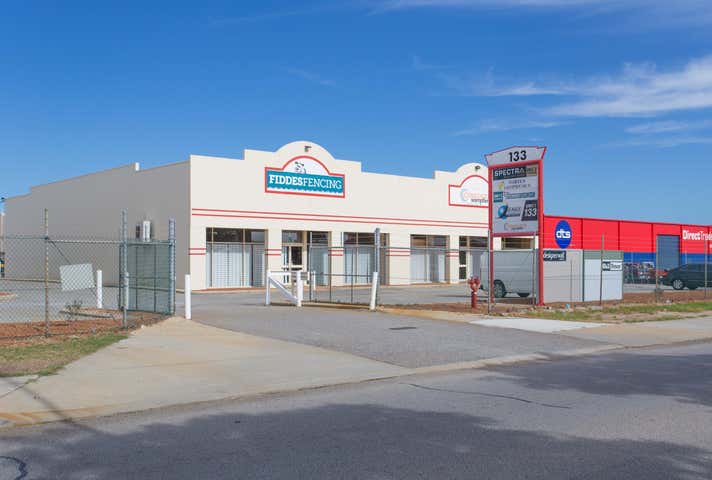 Unit 3, 133 Kelvin Road Maddington WA 6109 - Image 14