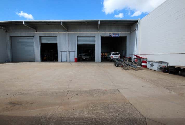 2/15 Whitehouse Street Garbutt QLD 4814 - Image 3