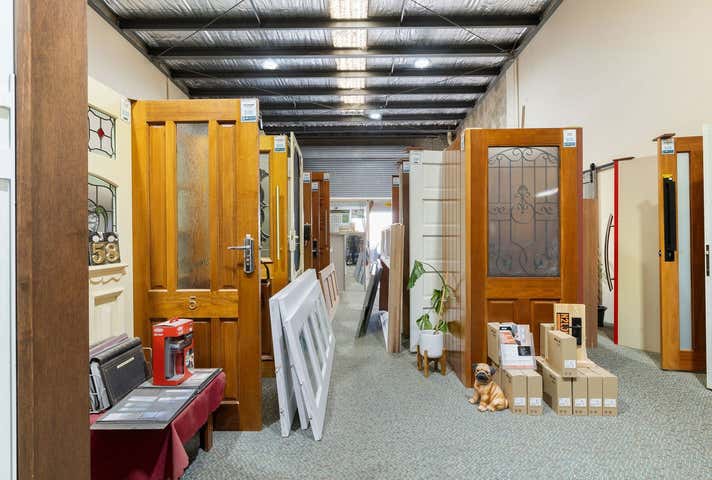 2/1-7 Sussex Court Sunbury VIC 3429 - Image 3