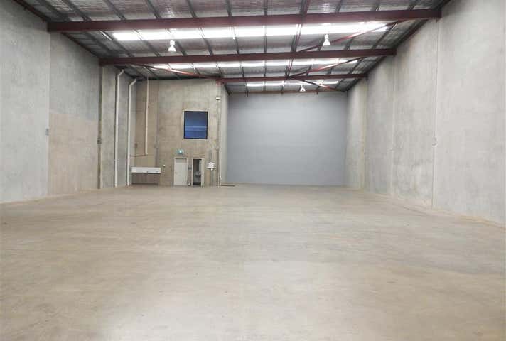 2/17 Sphinx Way Bibra Lake WA 6163 - Image 5