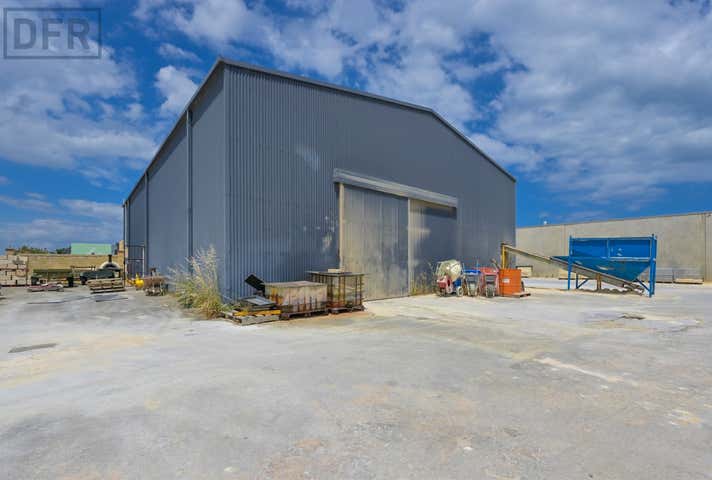 15 Helmshore Way Port Kennedy WA 6172 - Image 12