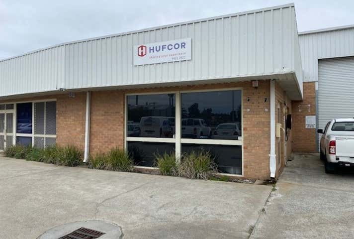 2/160-162 Bannister Road Canning Vale WA 6155 - Image 1