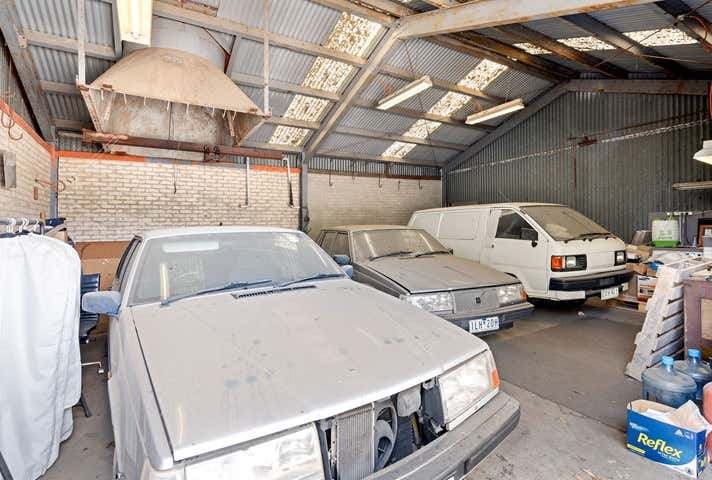 36 Lambert Avenue Newtown VIC 3220 - Image 7