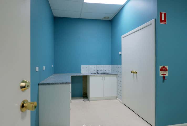 2/8 Paramount Dr Wangara WA 6065 - Image 8