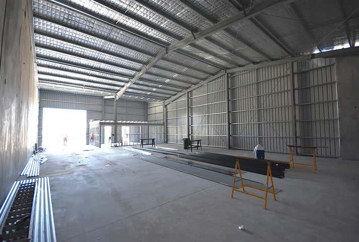 4/111 Kaitlers Road Lavington NSW 2641 - Image 5