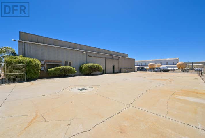 3/32 Beach Street Kwinana Beach WA 6167 - Image 8