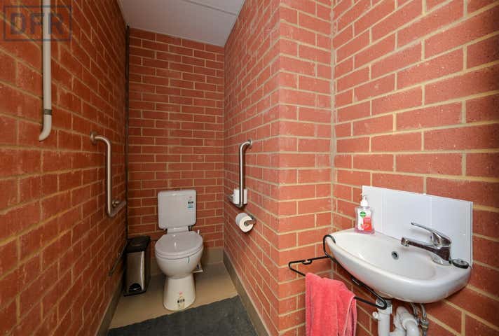 1/11 Simper Road Yangebup WA 6164 - Image 14