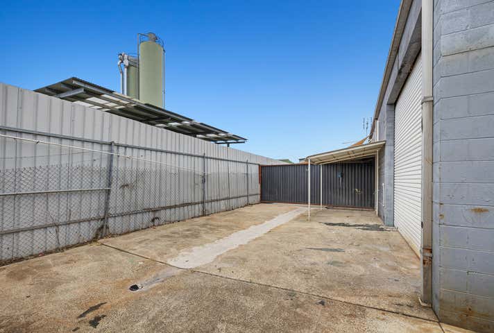Unit, 9/11-13 Morton Street Chinderah NSW 2487 - Image 8