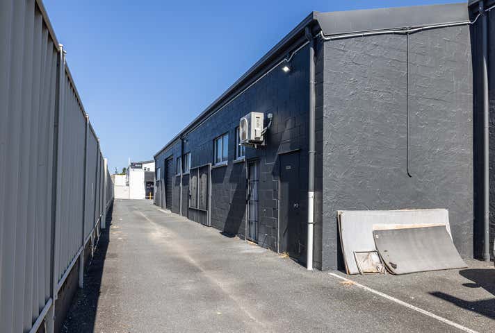 2/37 Upton Street Bundall QLD 4217 - Image 11