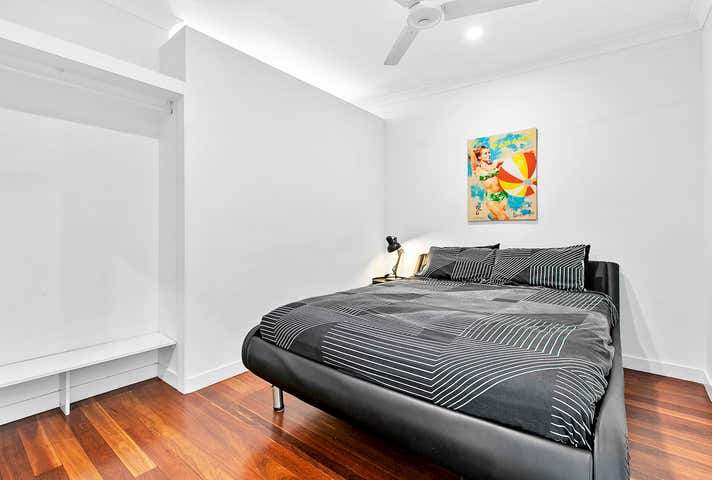 577 Esplanade Urangan QLD 4655 - Image 8