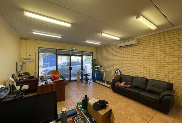 15 Pavers Circle Malaga WA 6090 - Image 28