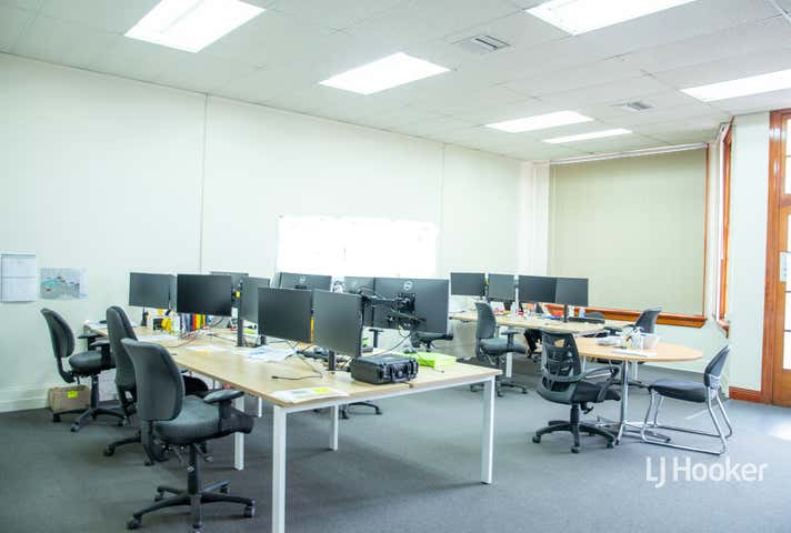 72 McDowall Street Roma QLD 4455 - Image 6