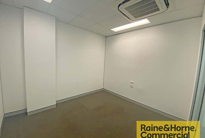 2/153 Racecourse Road Ascot QLD 4007 - Image 3