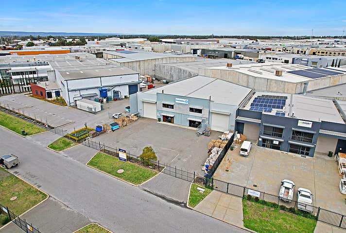 14 Tacoma Circuit Canning Vale WA 6155 - Image 21