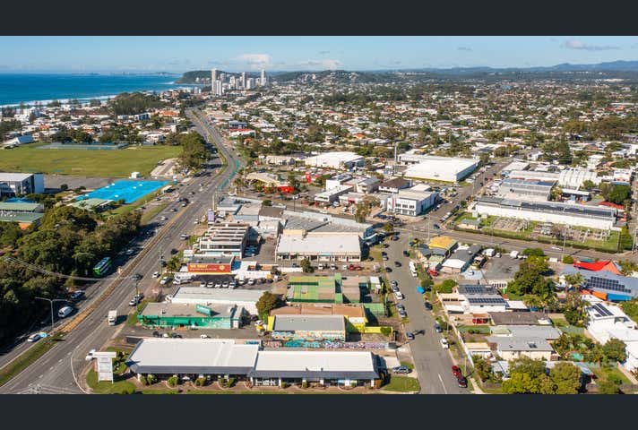 8 Hillcrest Parade Miami QLD 4220 - Image 9