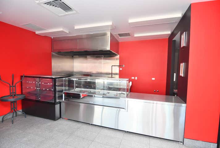 T4, 217 Ingham Road West End QLD 4810 - Image 15