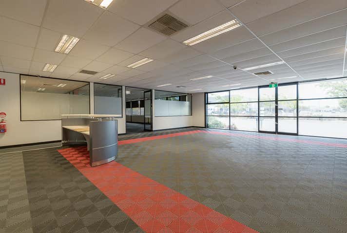 40 Mulgul Road Malaga WA 6090 - Image 4