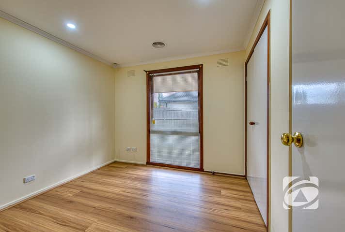 22 Main Street Pakenham VIC 3810 - Image 6