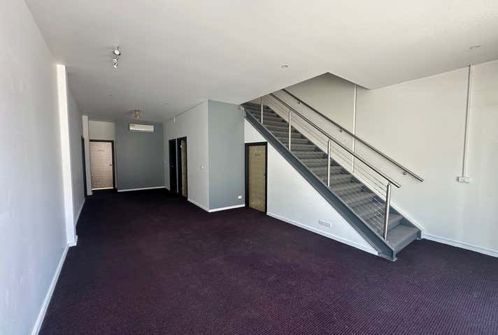 2/19 Grasslands Avenue Craigieburn VIC 3064 - Image 3