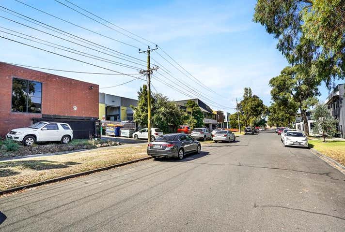 9 HARKER STREET Burwood VIC 3125 - Image 13