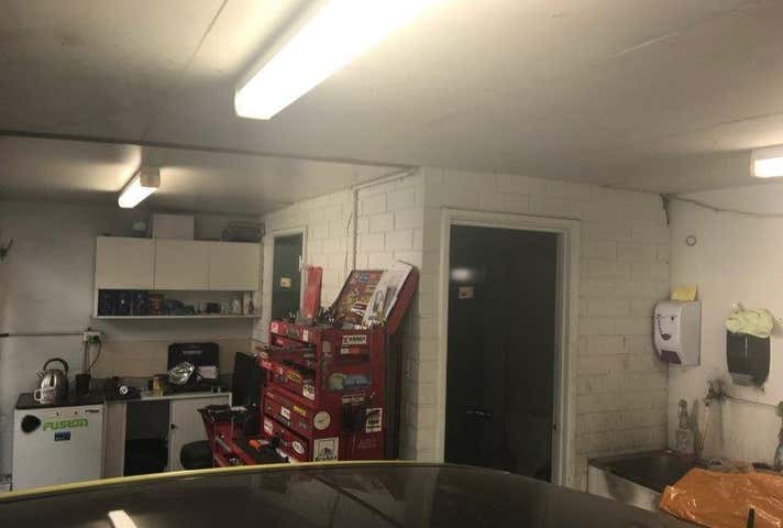 Unit 2, 7 Action Pl Wangara WA 6065 - Image 12