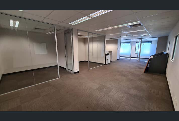 2/18 Distinction Rd Wangara WA 6065 - Image 8