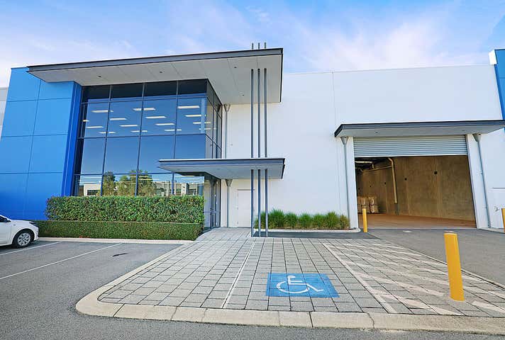 55 Mordaunt Circuit Canning Vale WA 6155 - Image 7