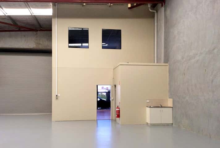 Unit 1, 6 Dillington Pass Landsdale WA 6065 - Image 5