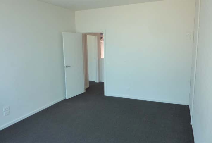 70 Rebecca Drive Ravenhall VIC 3023 - Image 8