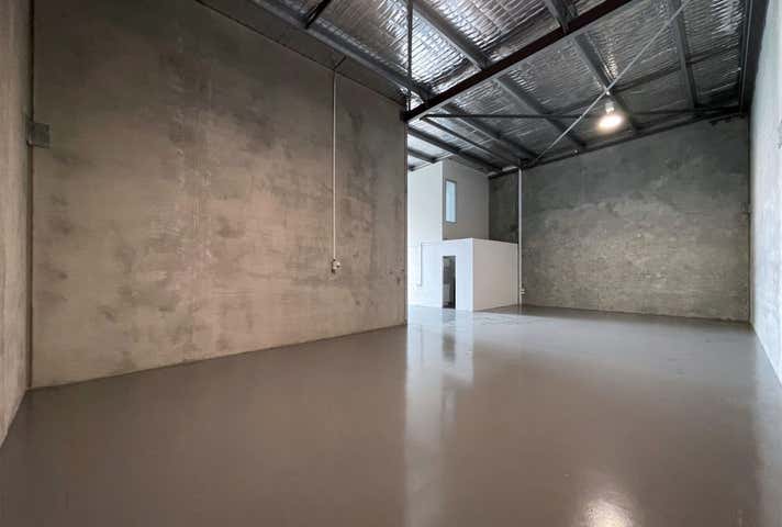 Unit 4, 17 Caloundra Road Clarkson WA 6030 - Image 12