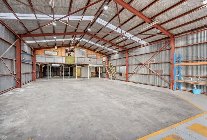 14 Seaside Parade North Shore VIC 3214 - Image 2