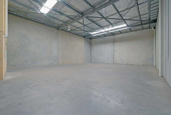 4,2-6 Tulloch Way Canning Vale WA 6155 - Image 19