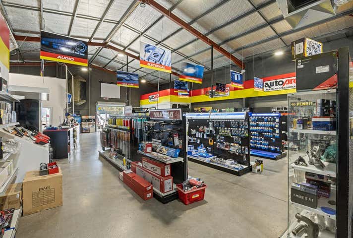719 Drome Street East Albury NSW 2640 - Image 12