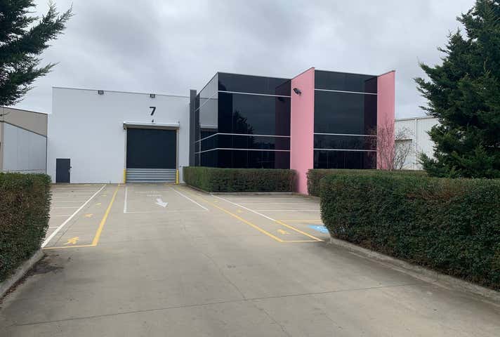 7 Phoenix Court Braeside VIC 3195 - Image 1