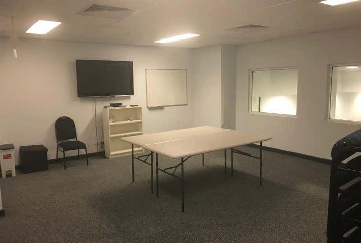 13 Townsend St Malaga WA 6090 - Image 11