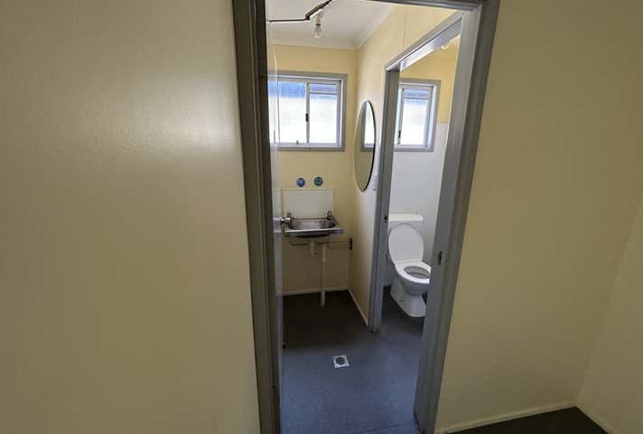 3 Booral Road Urangan QLD 4655 - Image 13