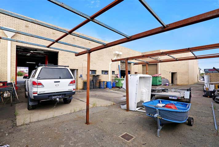 4/11 Prindiville Drive Wangara WA 6065 - Image 13