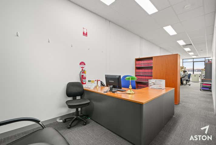 4/5 Wedge Street South Werribee VIC 3030 - Image 2