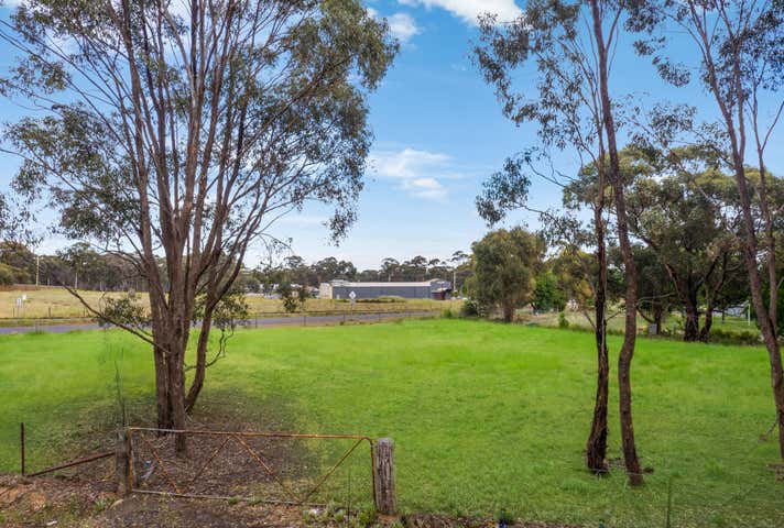 11 Carolyn Way Maiden Gully VIC 3551 - Image 7