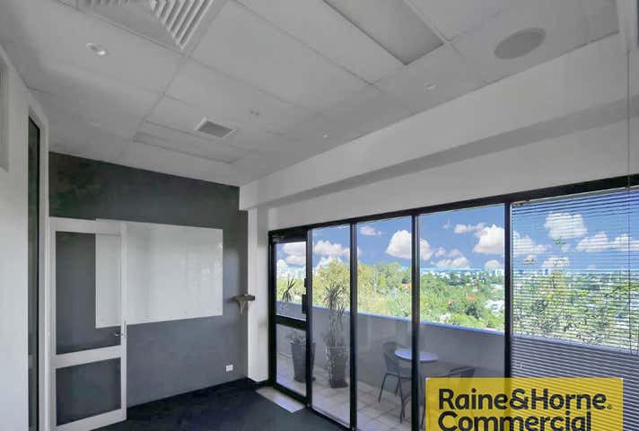 9/60 Macgregor Tce Bardon QLD 4065 - Image 5