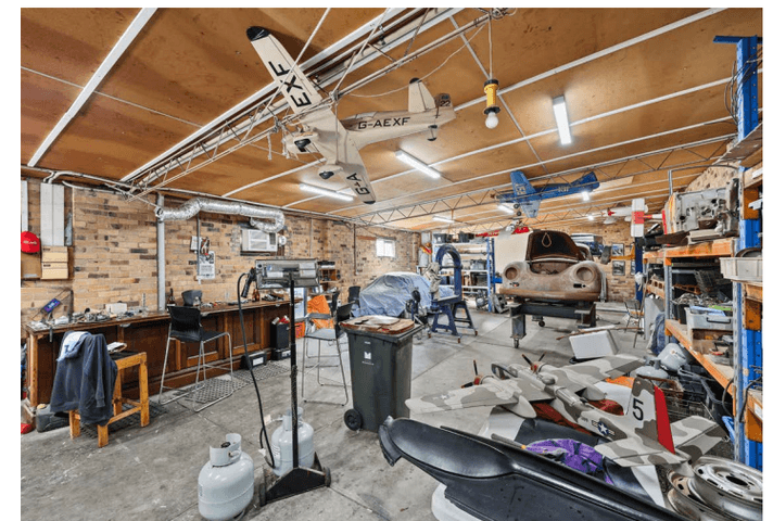 96 & 96A Poath Road Hughesdale VIC 3166 - Image 15