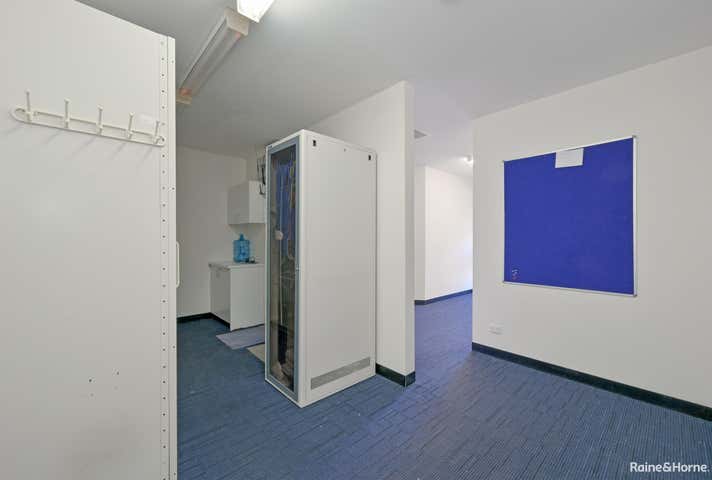 B, 23 Chalgrove Avenue Rockingham WA 6168 - Image 8