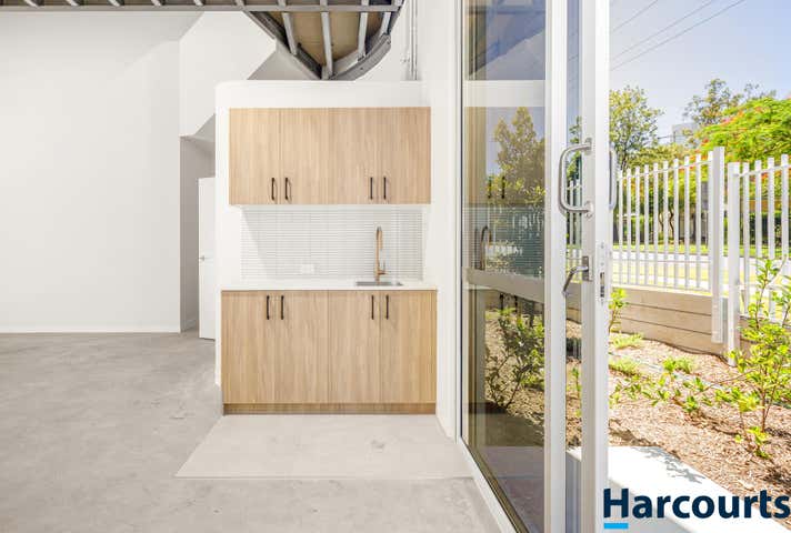 55 Lofter Street Tennyson QLD 4105 - Image 6